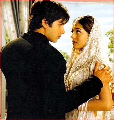 Vivah Movie Photos: 14 years of Vivah, starring Amrita Rao and Shahid  Kapoor, See Pictures - See Latest