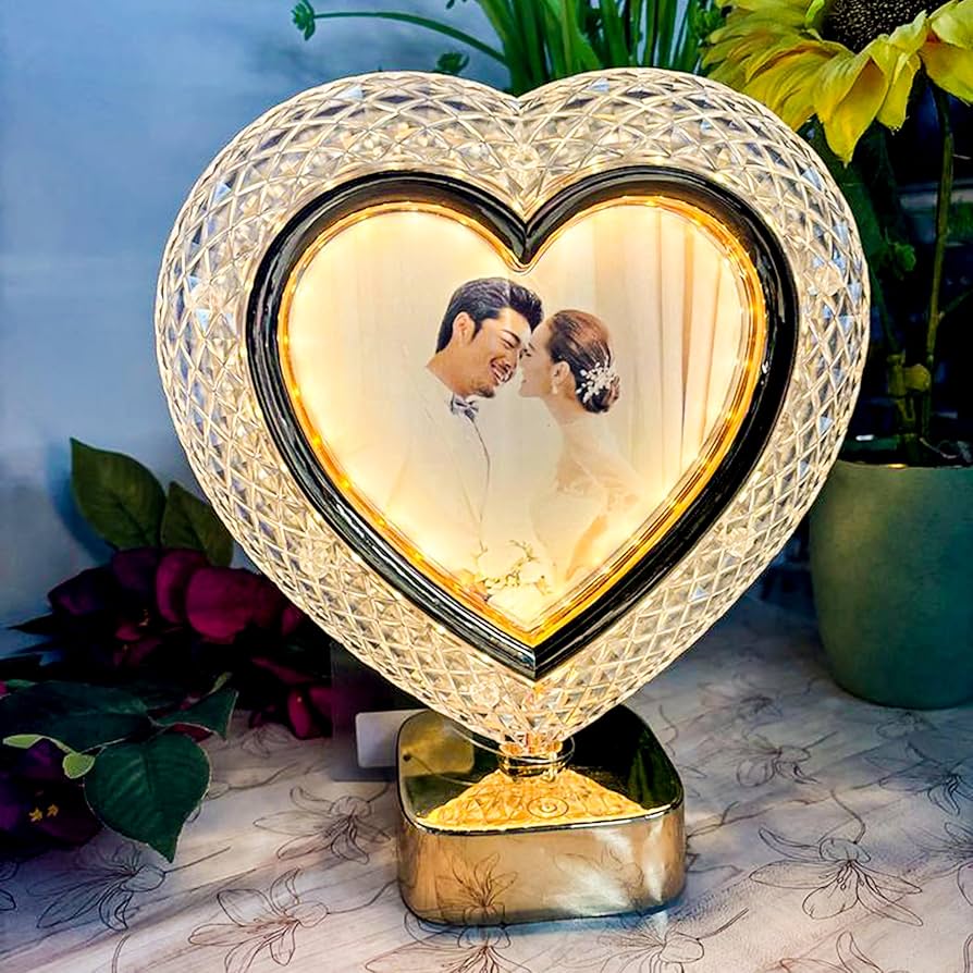 Customized LED Crystal Photo Frame with Photo LED Table Top Moon Lamp With Touch Control Heart Shaped Golden Digital Photo Frame Engraved Lamp Image