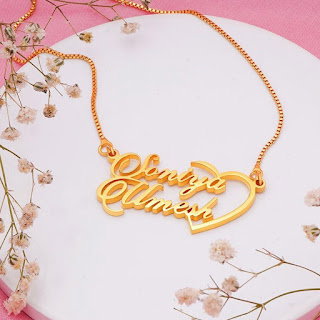 coupel name locket  Image