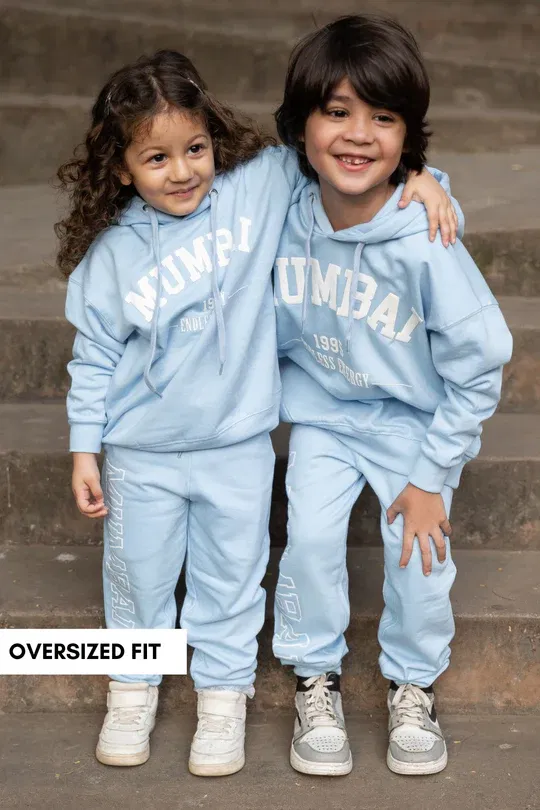 Hoodies & Sweatshirts 