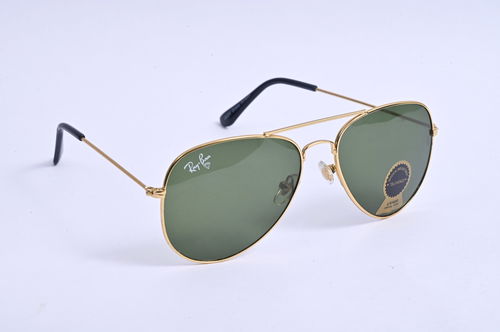 Elevate your style with these premium aviator sunglasses Image