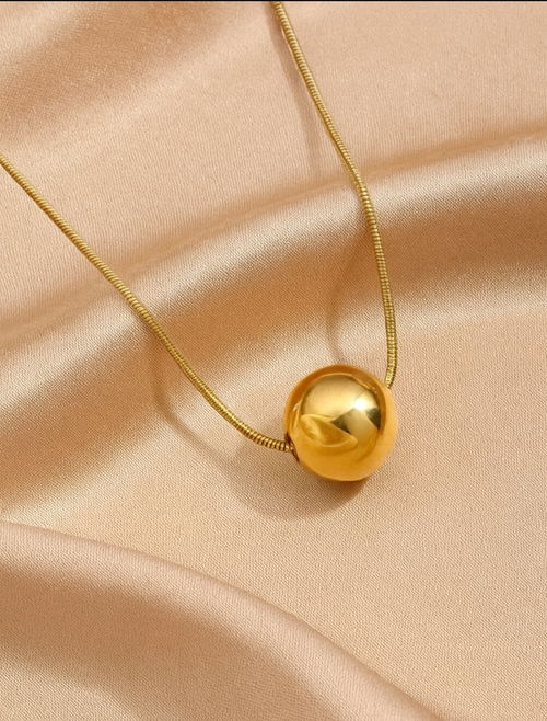 Necklace 