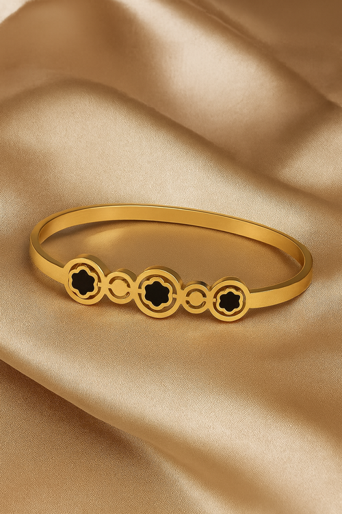 Minimalistic floral pattern with black enamel filling