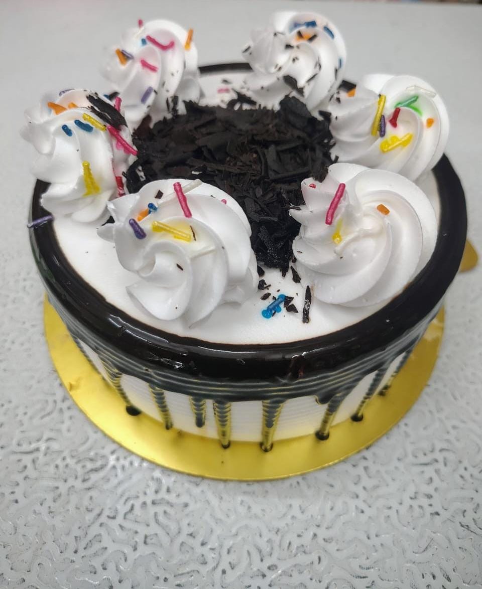 BLACK FOREST FRESH CAKE  Image