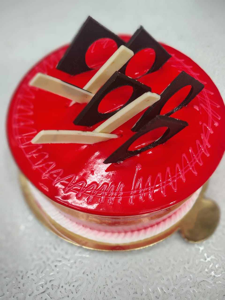 STRAWBERRY FLAVOUR FRESH CAKE Image