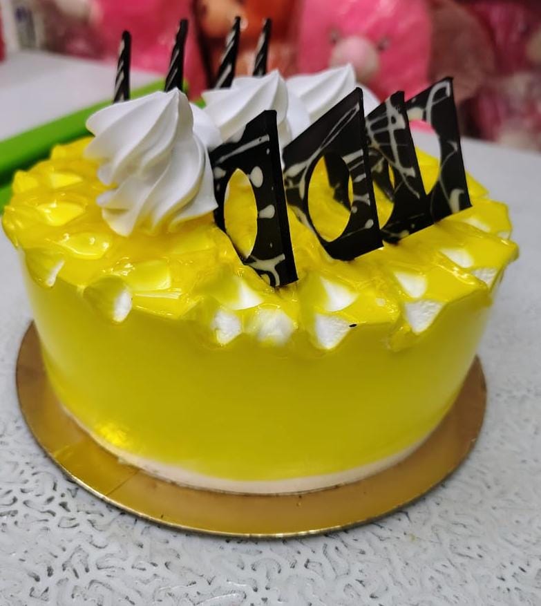 PINE APPLE FALVOUR FRESH CAKE Image