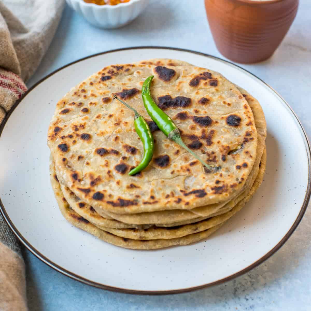 Pyaj Paratha Image