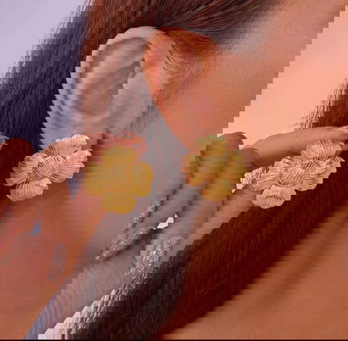  STAINLESS STEEL FLOWER EARRINGS Image