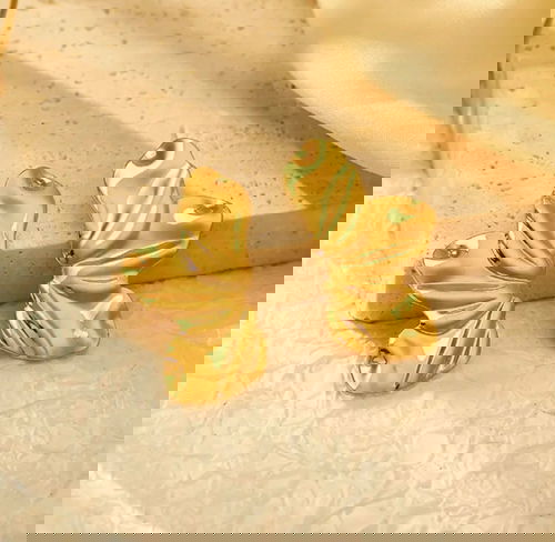 STAINLESS STEEL LEAFY EARRINGS Image