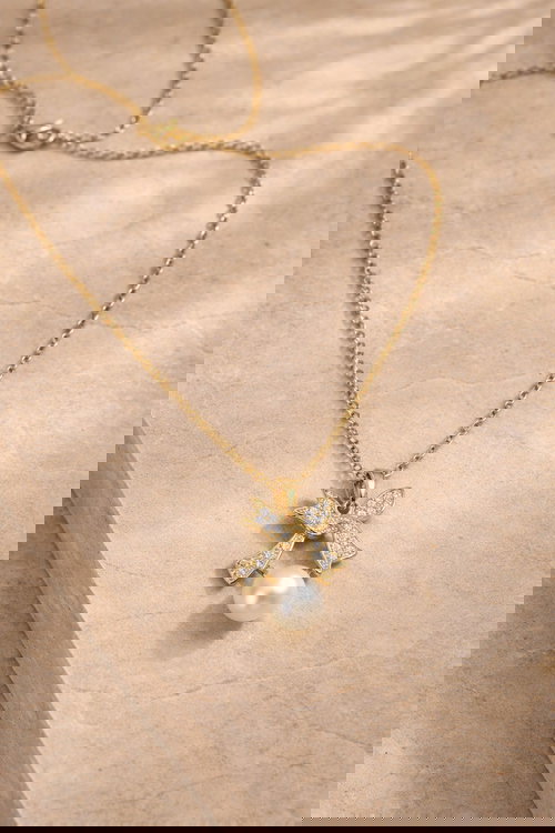 Gold-Plated Bow Pearl Pendant Necklace