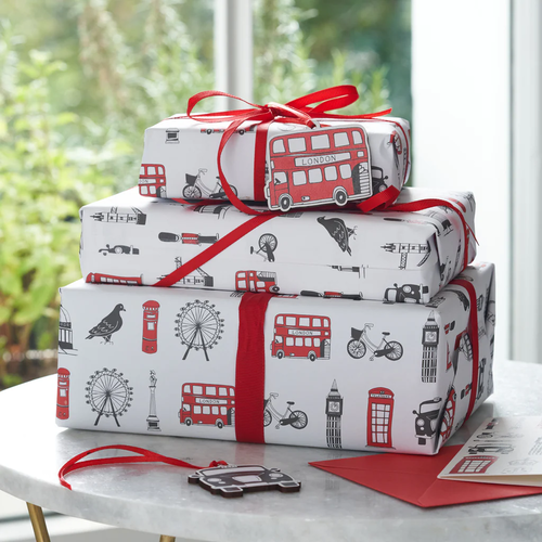 Gift Wrapping Image