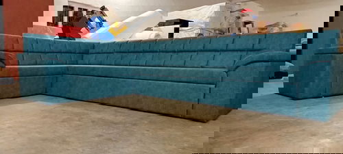 પ્રીમિયમ સ્ટિચડ કસ્ટમ સોફા – તમારા લિવિંગ રૂમ માટે Perfect Fit