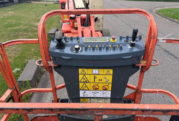 JLG E 450 AJ Image 