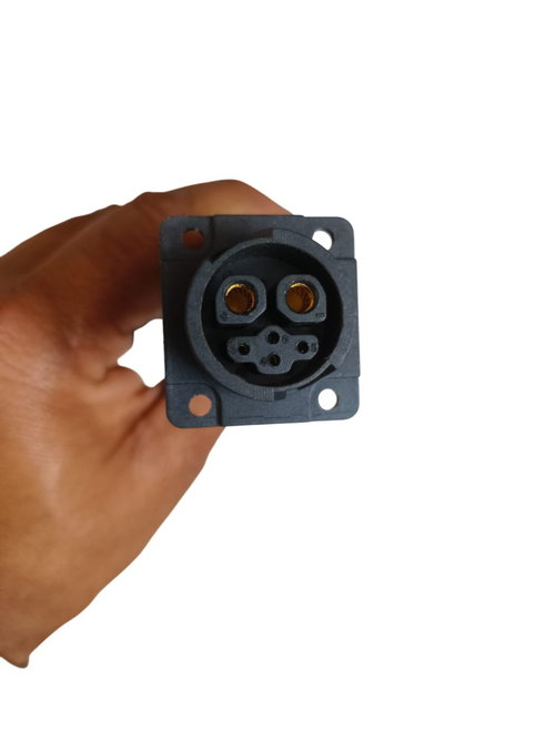 LUNA Battery Connector with Charging Socket 
