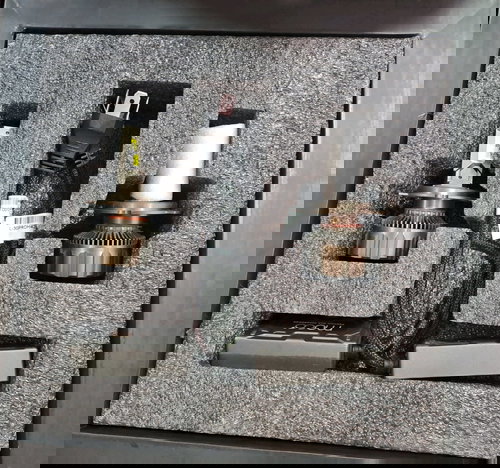 MOCO 300 WATT LED HEADLIGHT 