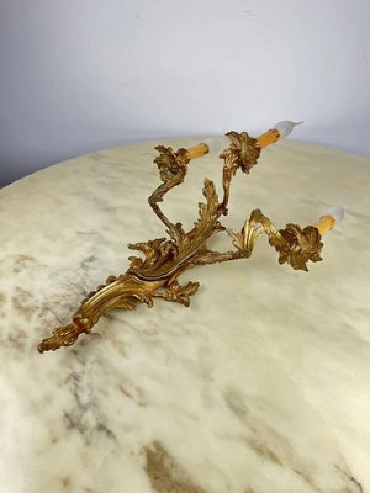 Antique Style Brass Chandelier – Timeless Luxury Ceiling Light Image 