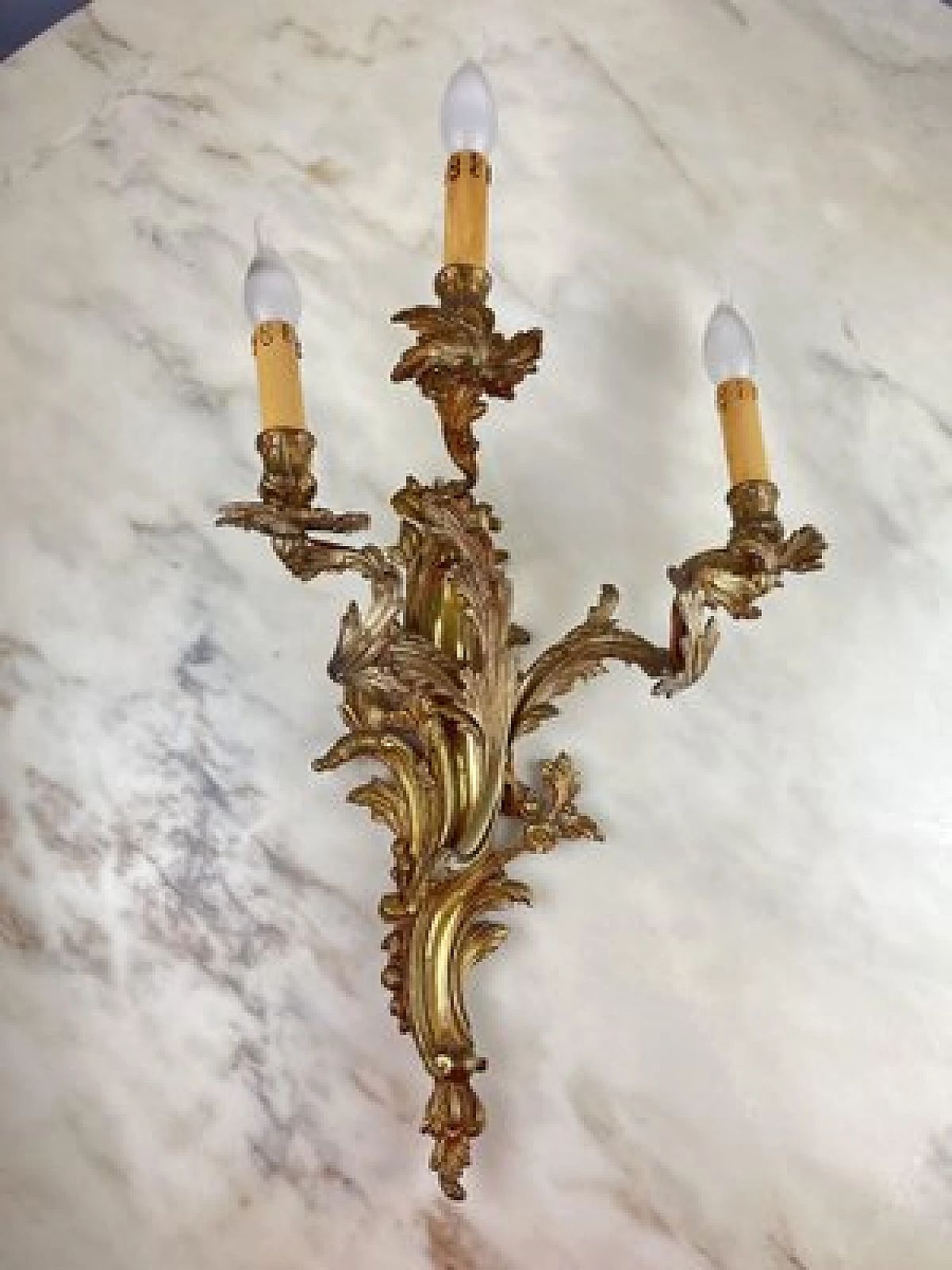 Antique Style Brass Chandelier – Timeless Luxury Ceiling Light Image 