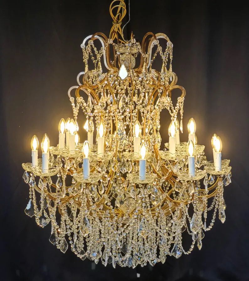 Handmade Crystal Chandelier – Italian Luxe Decor Image 