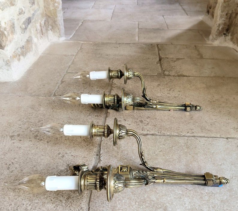Vintage French Louis XVI Style Wall Sconce Image 
