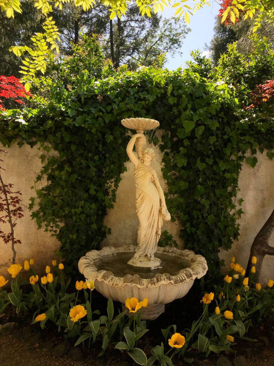Renaissance Fountains – Luxury Garden Statement Fountain