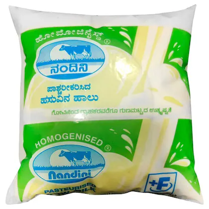 Nandini Homogenised Pasteurised Cow Milk 500 ml (Pouch) Image