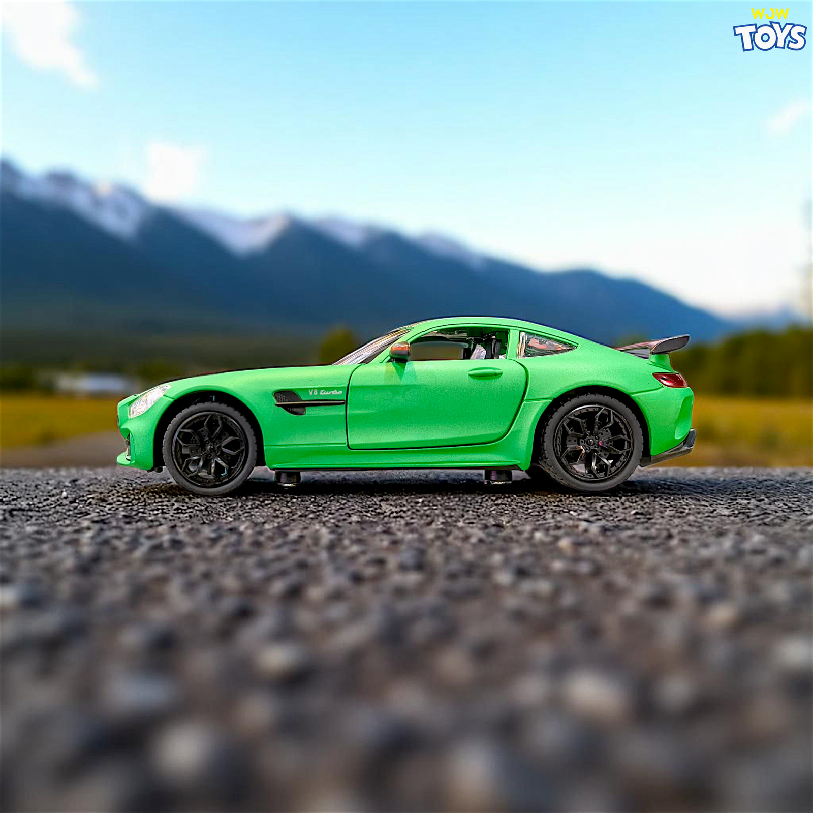 Mercedes-AMG GT R 1:24 Diecast Model Car with Lights, Sound & Pull Back Action Image