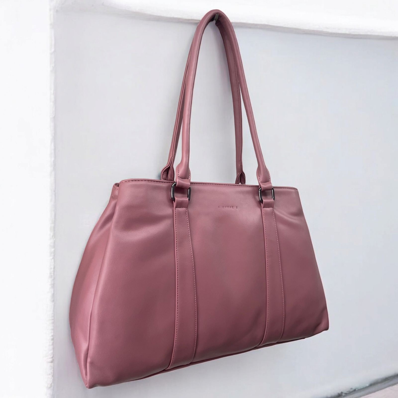 EVOKE Luxe Handbag Image 