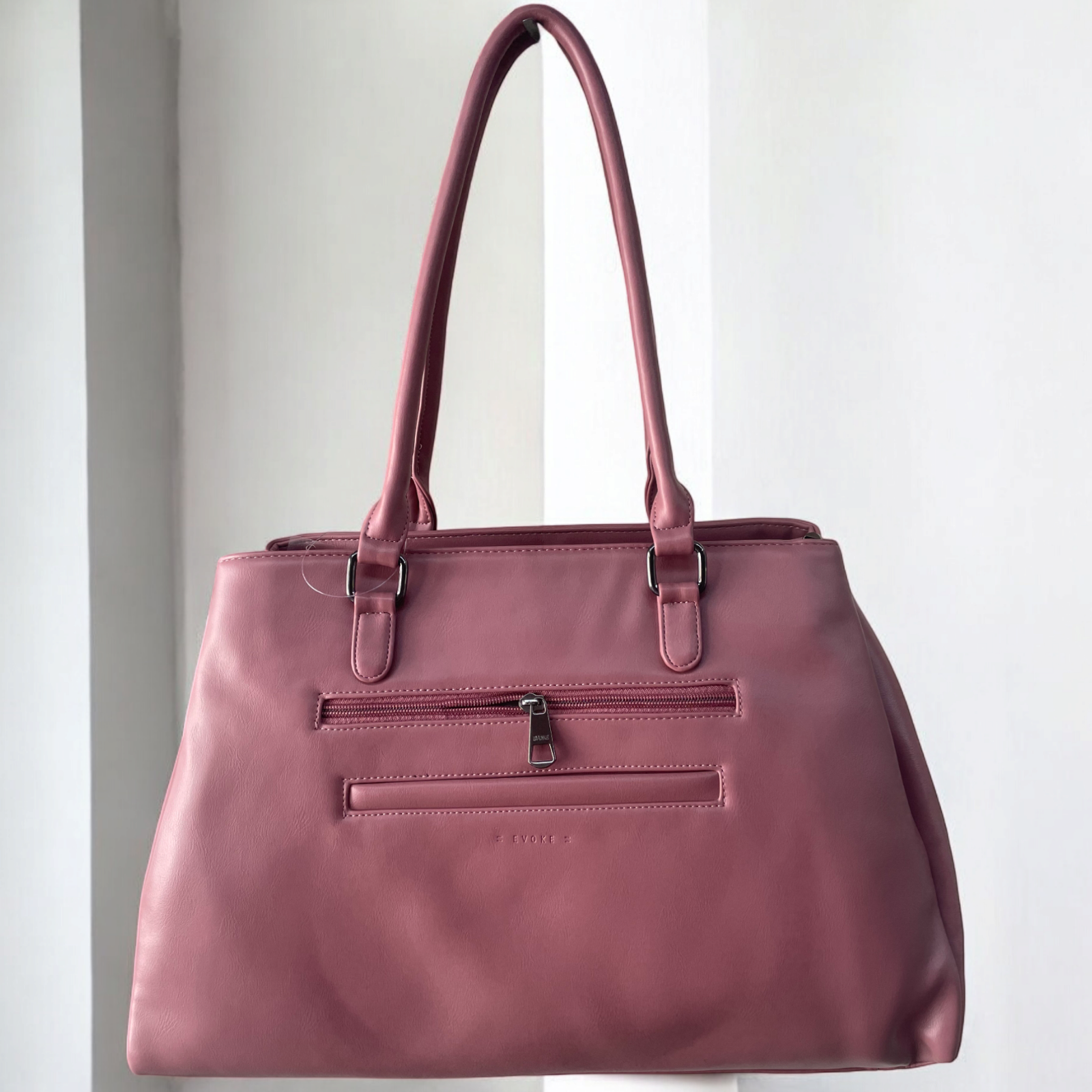 EVOKE Luxe Handbag Image 