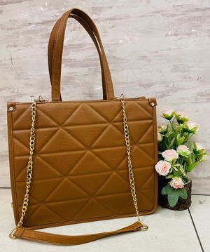 PARDA Chain Tote Image