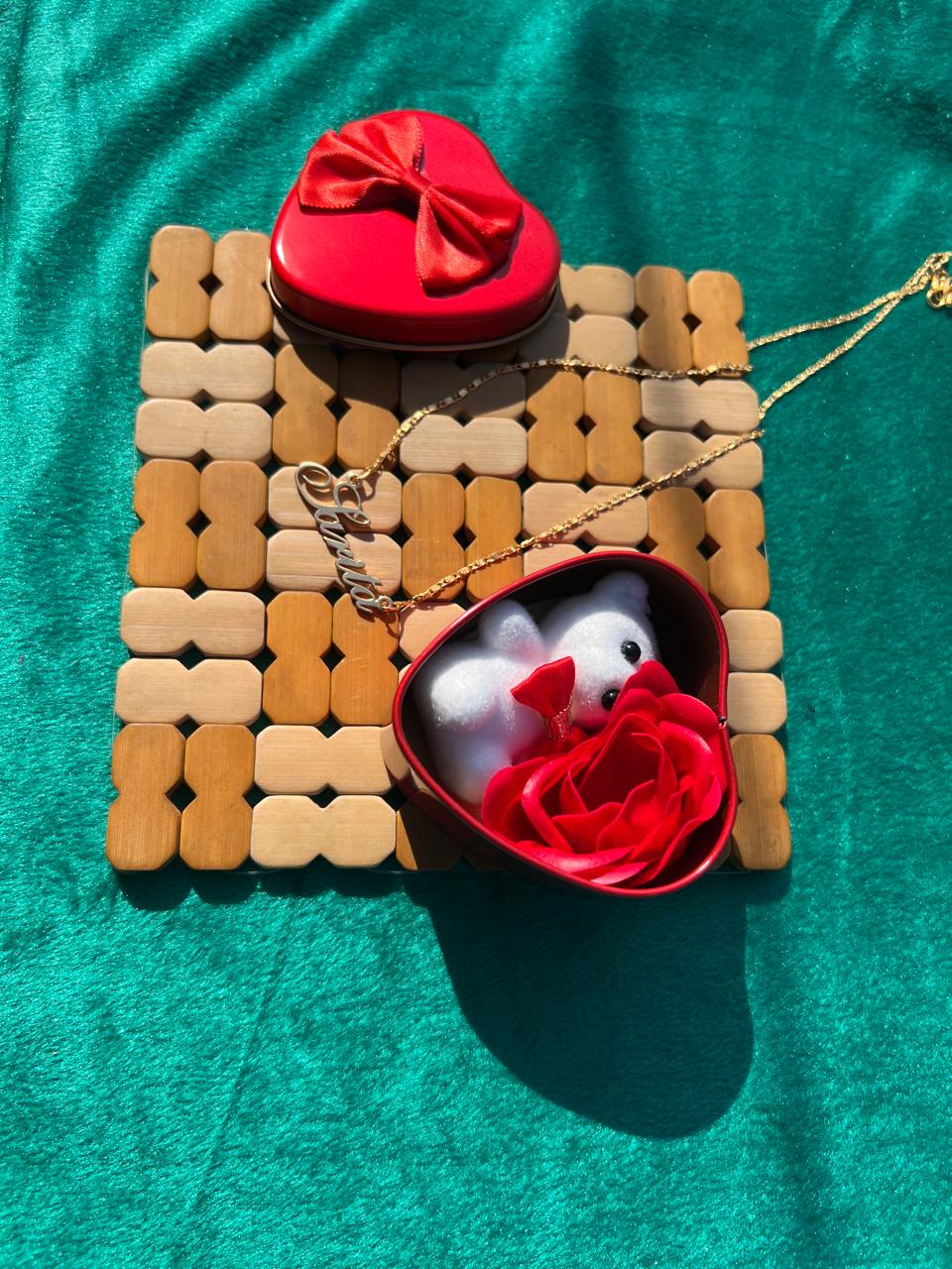 DKC METAL BOX WITH TEDDY ROSE AND NAME PENDAL  12
