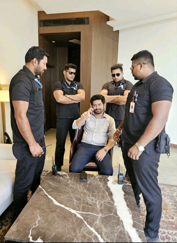 https://www.instagram.com/kolkata_bouncer_group/profilecard/?igsh=bWRubGlwYnJ3dzRt
