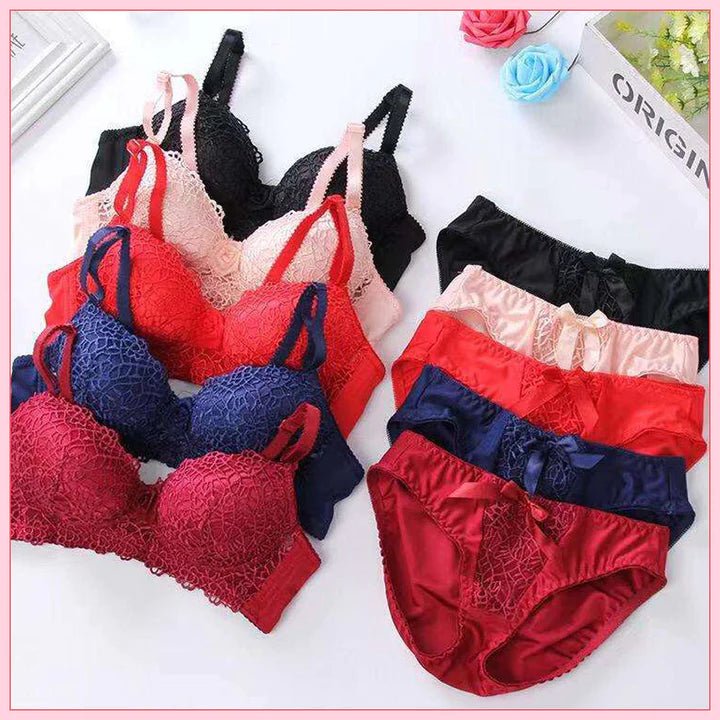 Pack of 4 pcs New Stylish cotton Padded daily wear Bra and panty Image