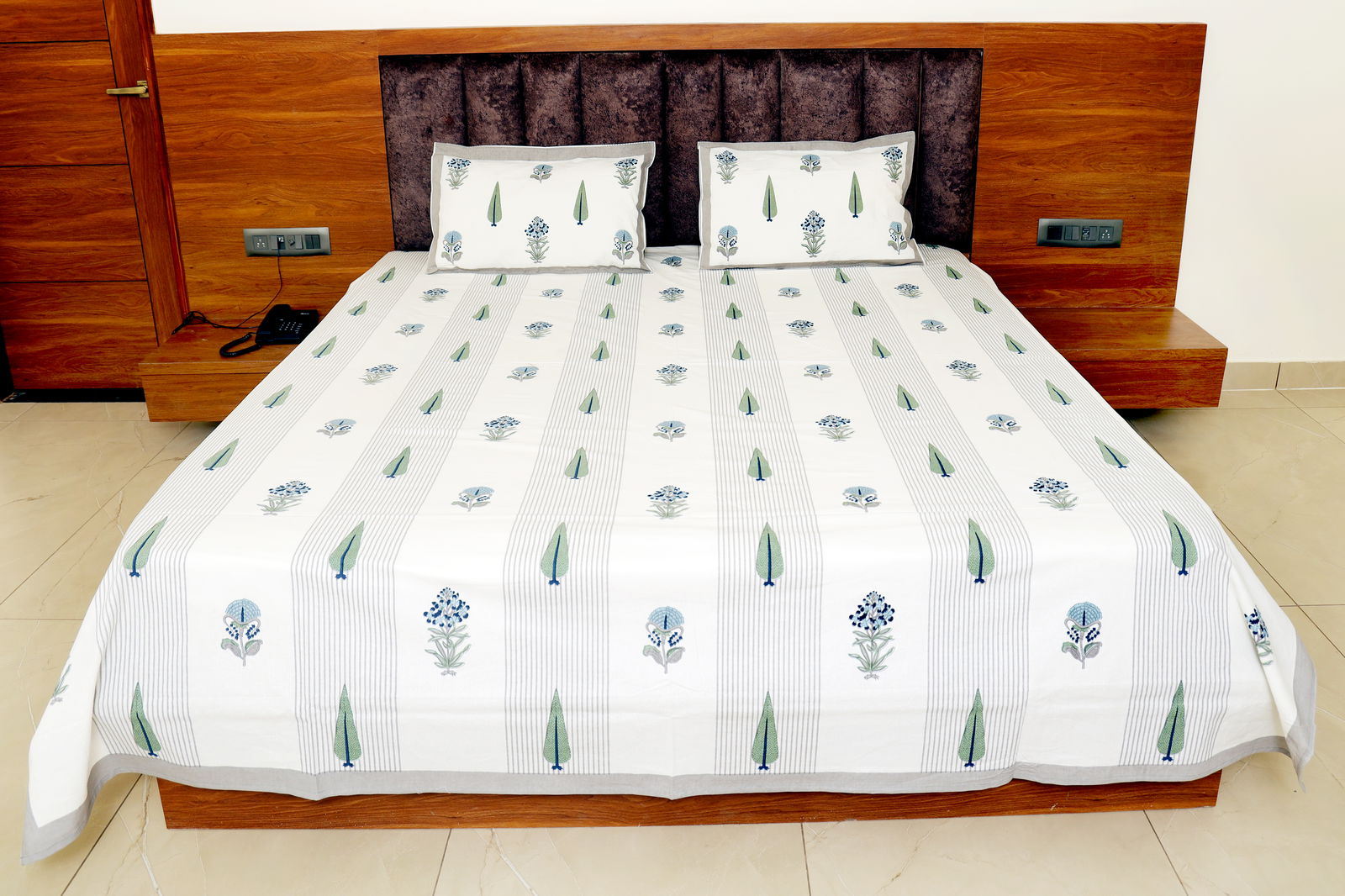 Hand Block Printed Cotton King Size Bedsheet