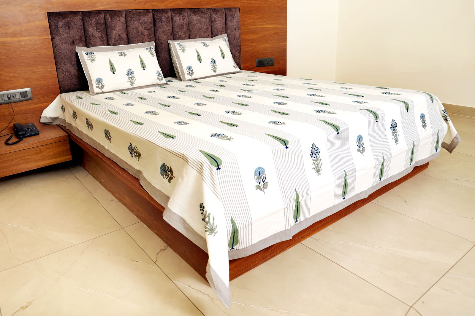 Hand Block Printed Cotton King Size Bedsheet Image