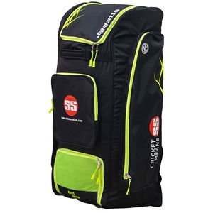 SS Stunner Duffle Cricket Kit Bag With Wheels Image