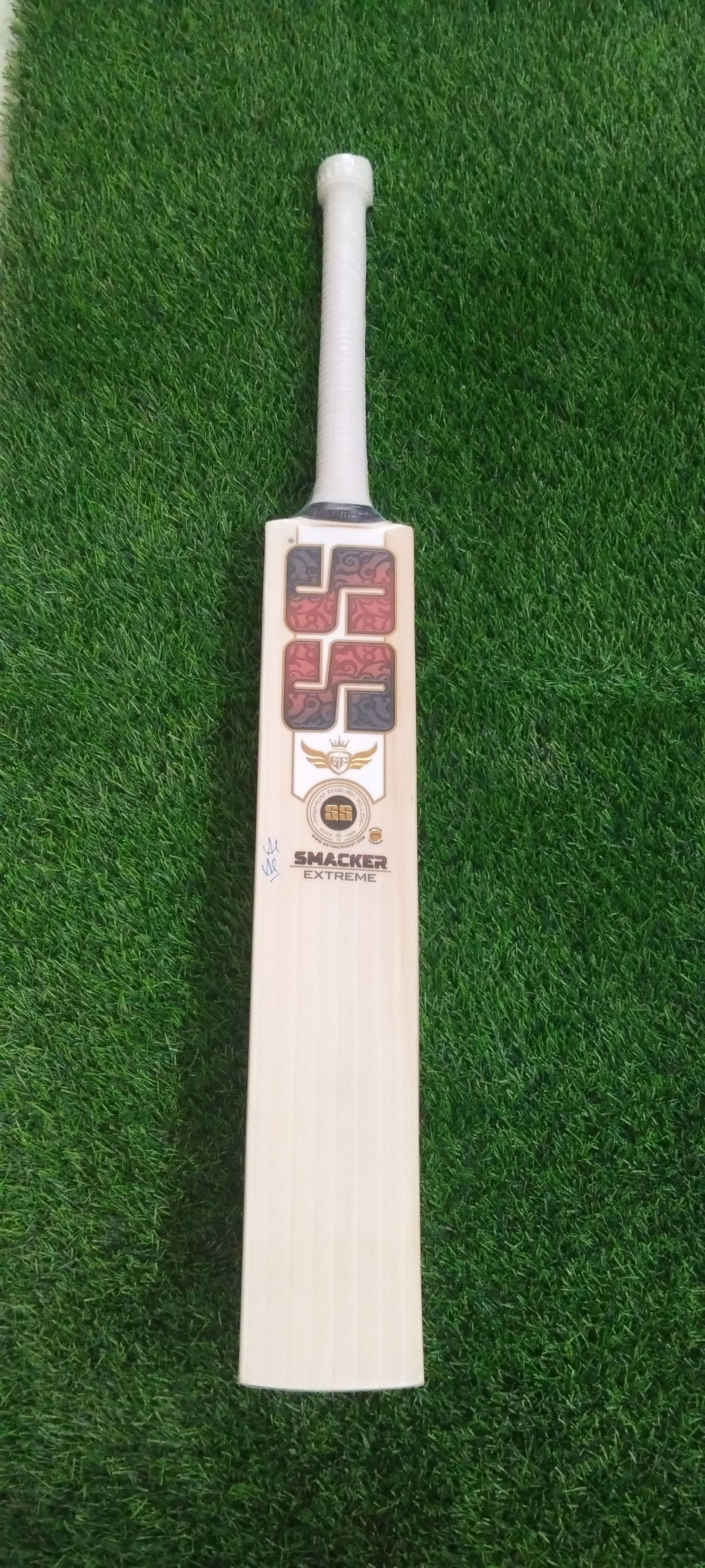 SS GG Smacker Extreme English Willow cricket Bat Image