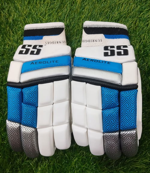 SS Aerolite Cricket Batting Gloves Image