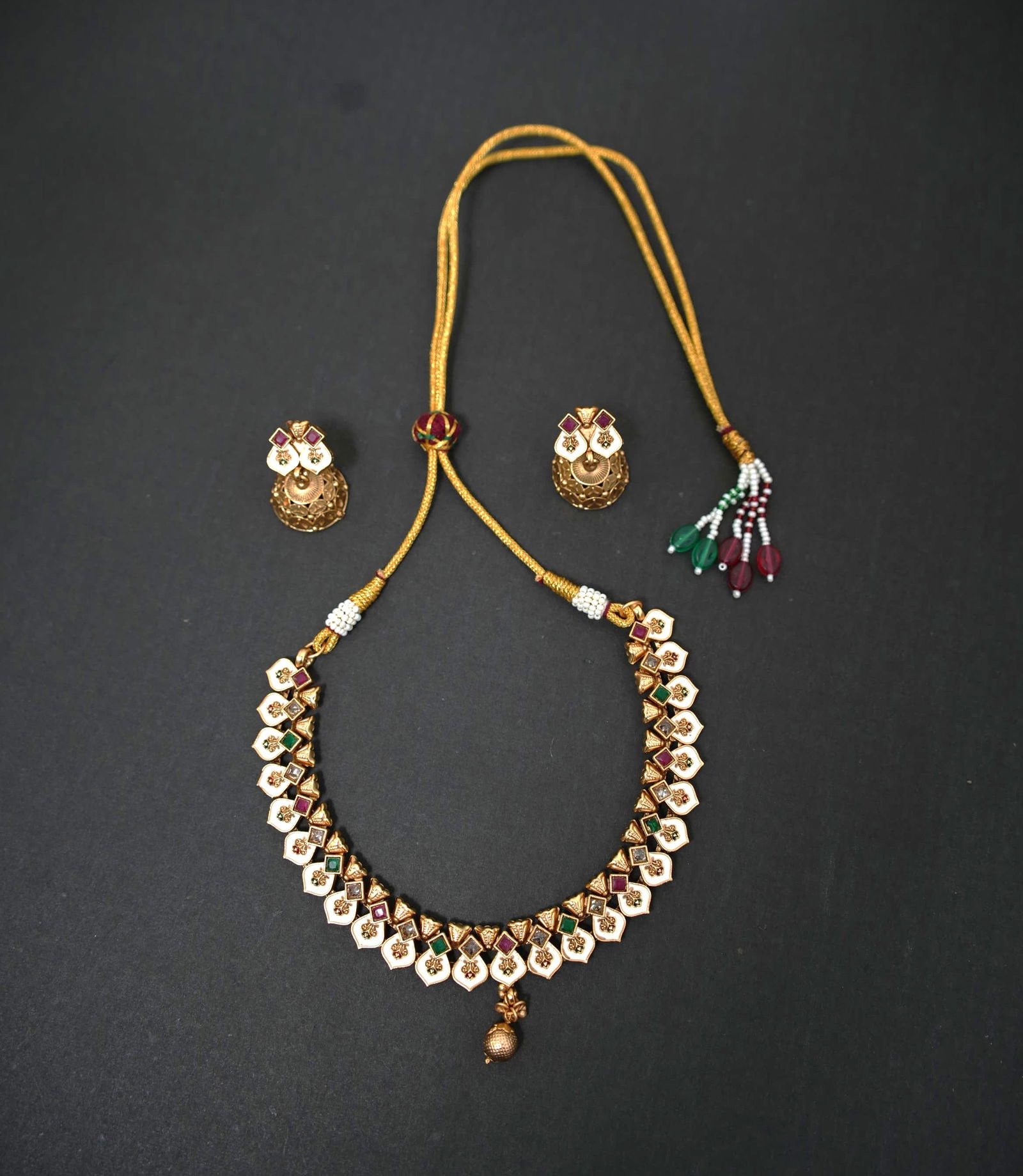 Regal Kundan Meenakari Necklace Set with Antique Earrings Image