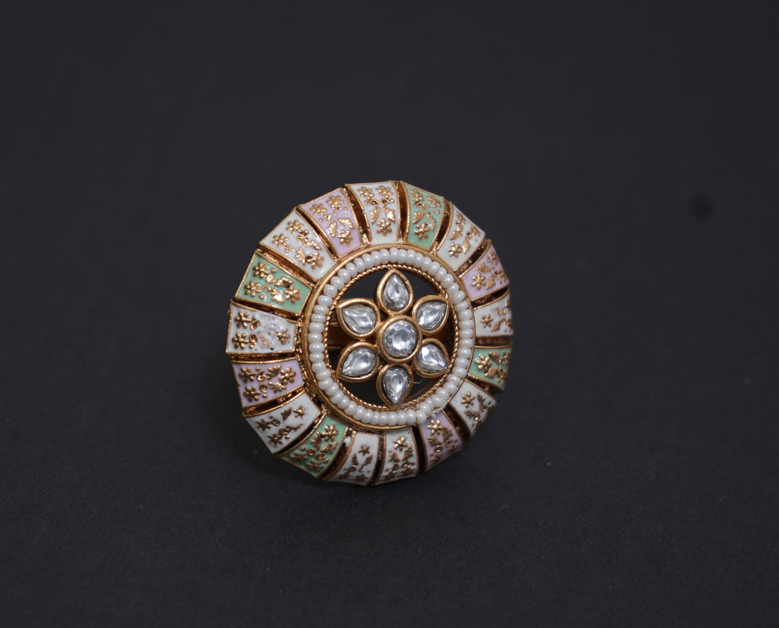 Antique Kundan Floral Statement Ring Image