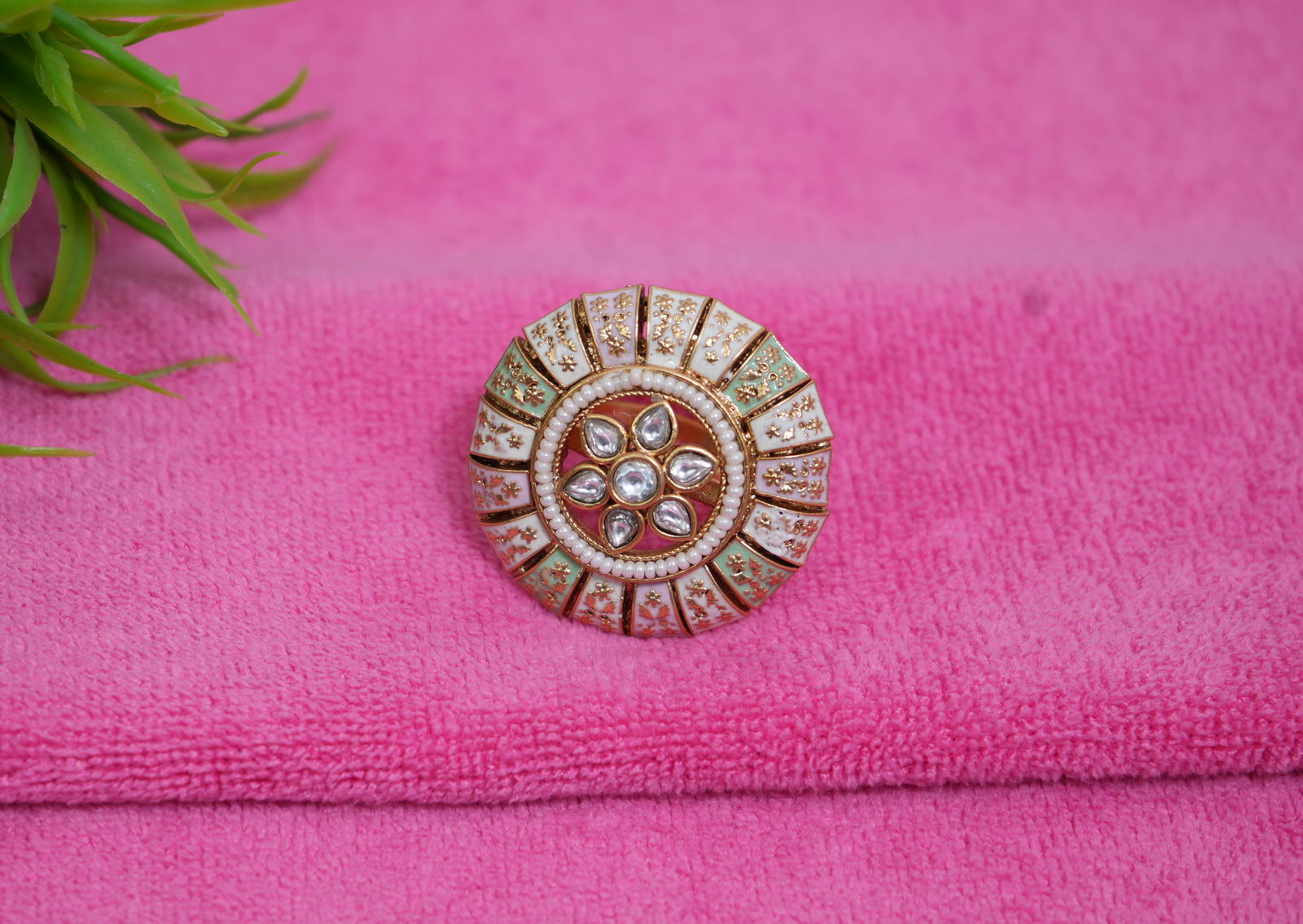 Antique Kundan Floral Statement Ring