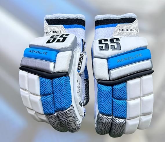 SS  Aerolite Cricket Batting Gloves  Image
