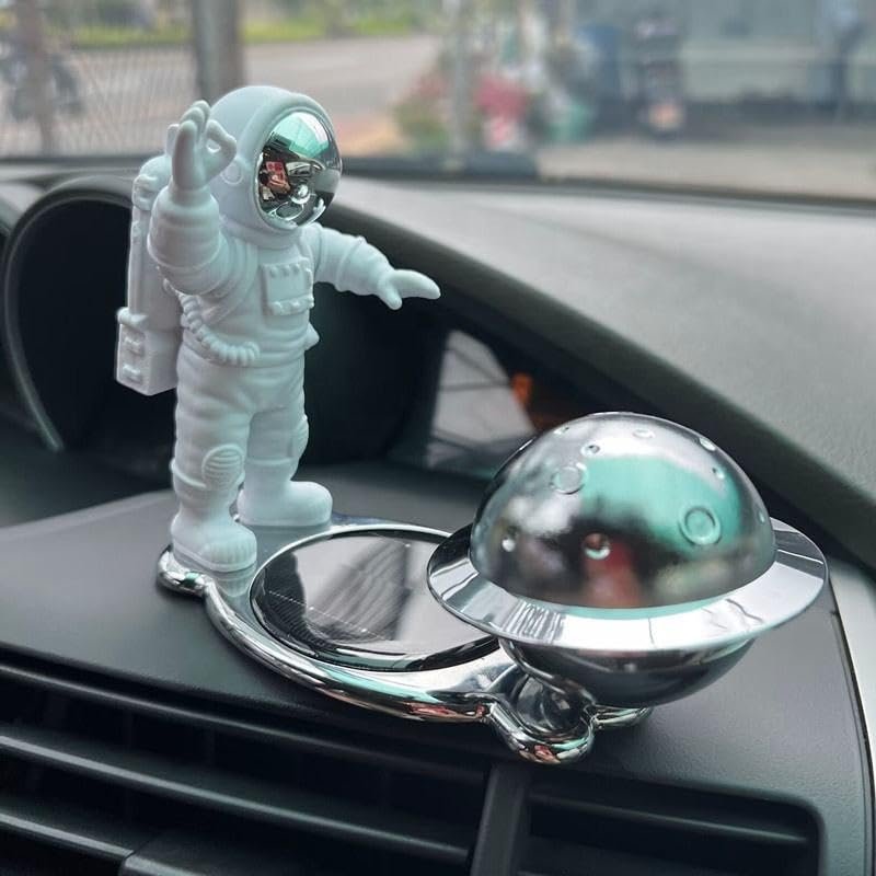 New Astronaut Car Perfume Cute Cartoon Astronaut Styling Car Air Freshener Car Solar Aromatherapy Image 