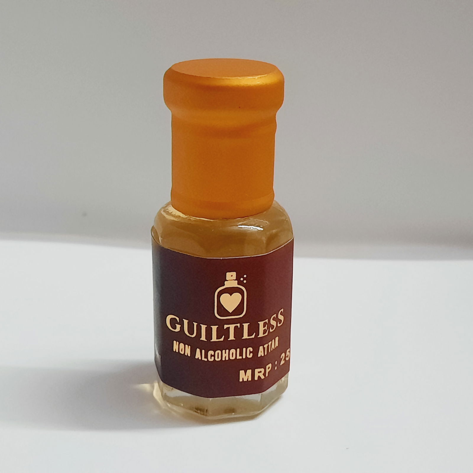 Feums Guiltless Attar– Irresistibly Bold 6ml With The Rih Flask Bottle.  Image