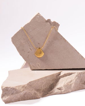 Shell Shape Anti Tarnish Pendant Necklace