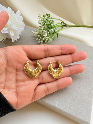 Nora Hoop Earrings | Anti Tarnish Image
