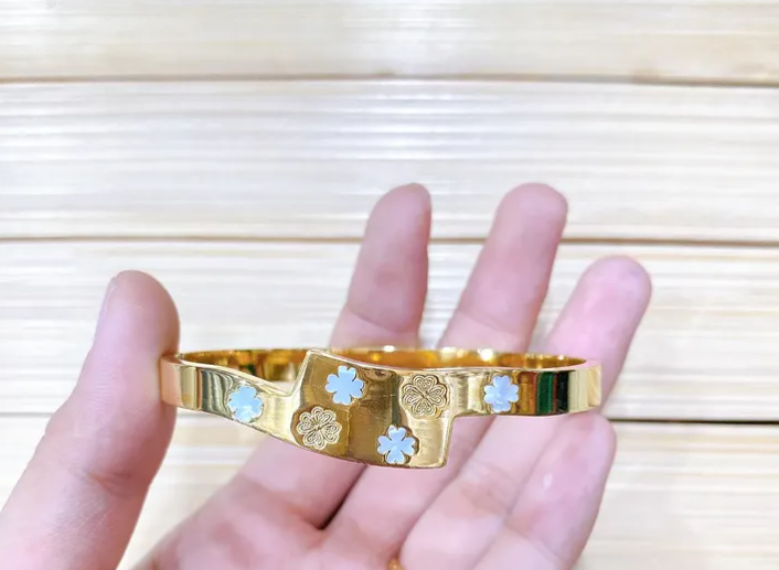 Little Flower Bangle Image