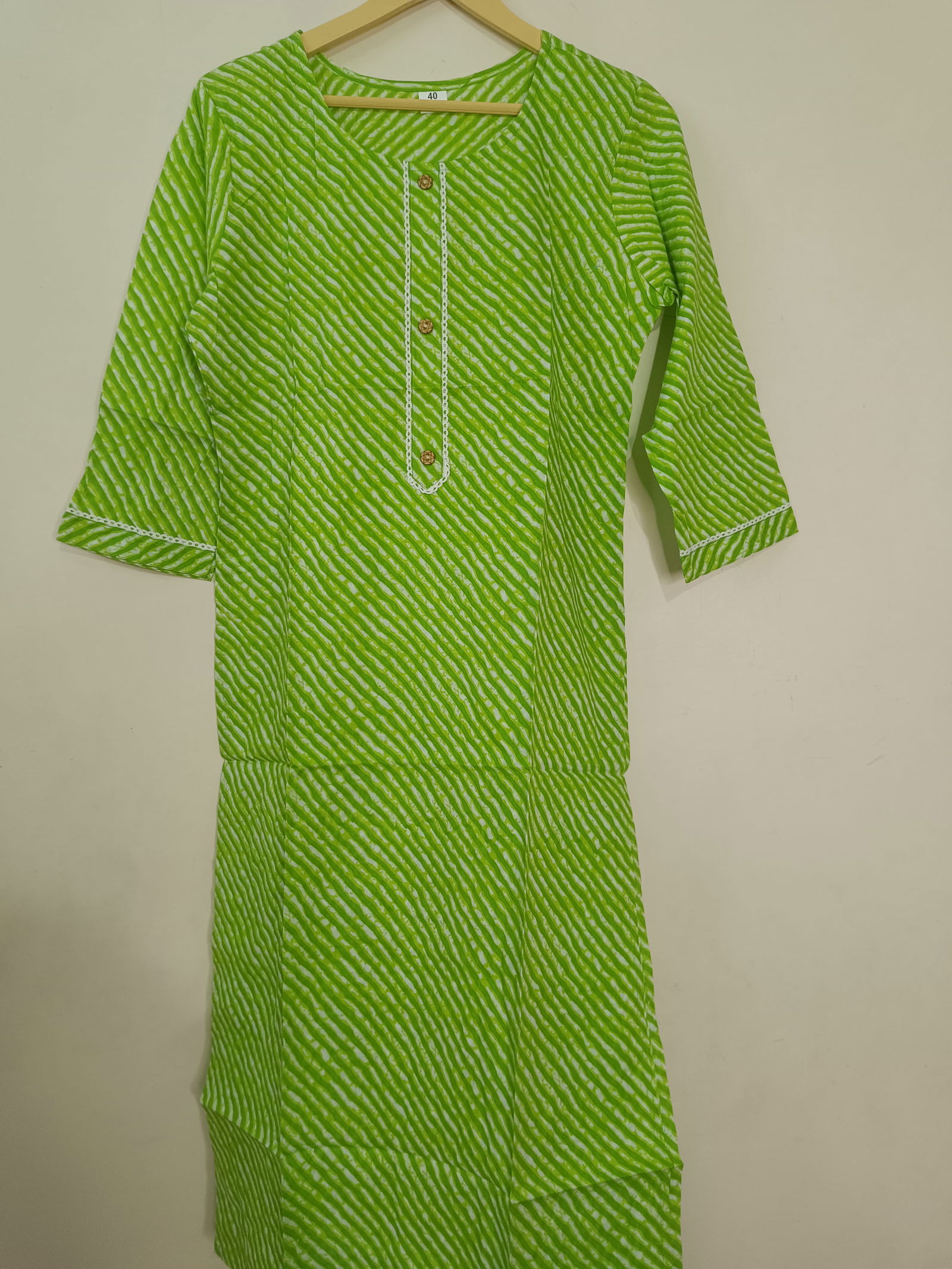 LEHARIYA SINGLE KURTI GREEN Image